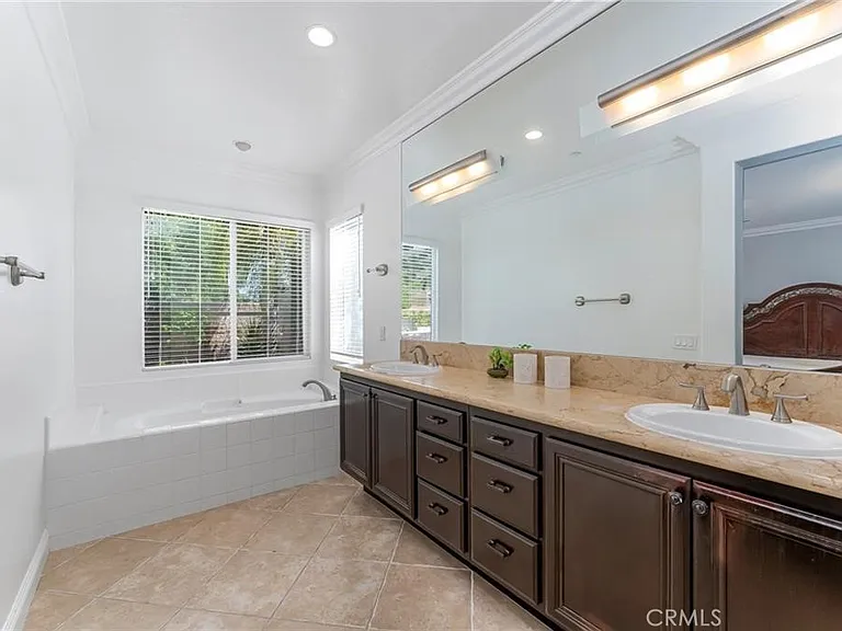 540 Boxcar Ln — Photo 22