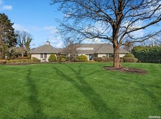 184 Bay Dr, Woodmere, NY 11598