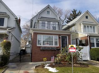 7138 Manse St, Forest Hills, NY 11375