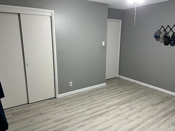 3rd image of 818 Vassar Dr