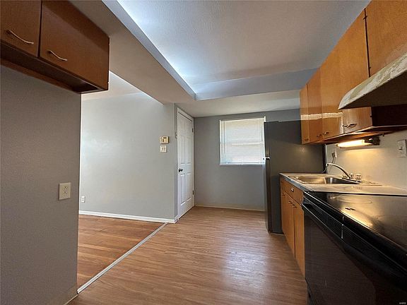 4th image of 126 Brigadoon Cir