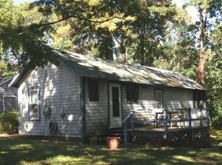 71 Worcester Ave, Oak Bluffs, MA 02557