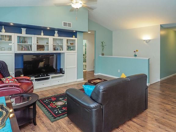 12 Murphys Trail-105