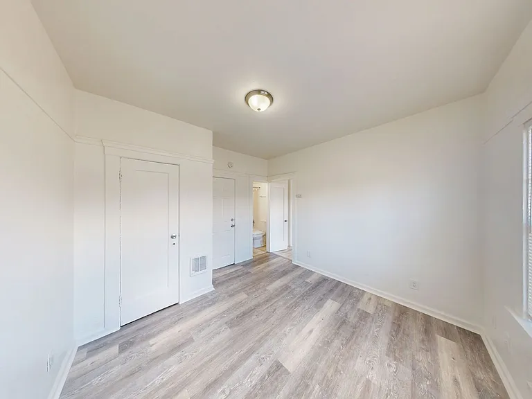 2605 High Street — Photo 4