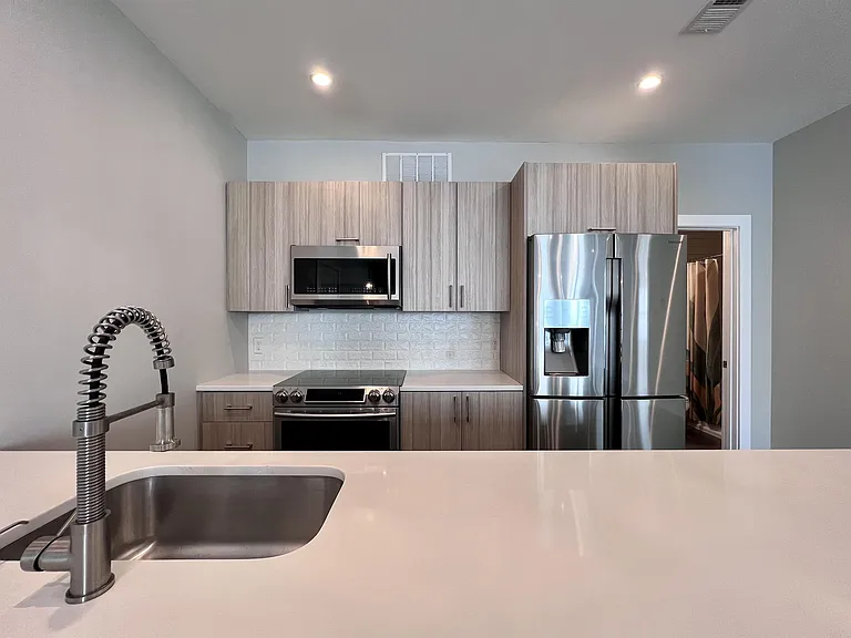 340 Adams St NE #302 — Photo 3