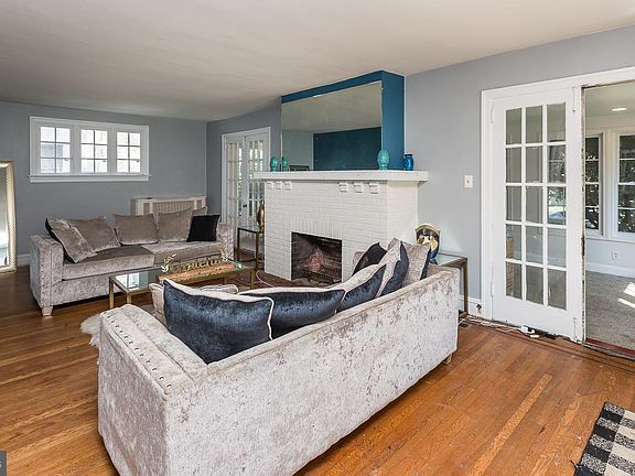 3rd image of 3718 Highland Ave
