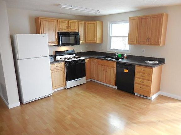 4th image of 671 Cedardale Dr