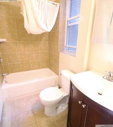 4th image of 1185 Commonwealth Ave APT 7