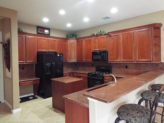 3rd image of 206 NW Magnolia Lakes Blvd