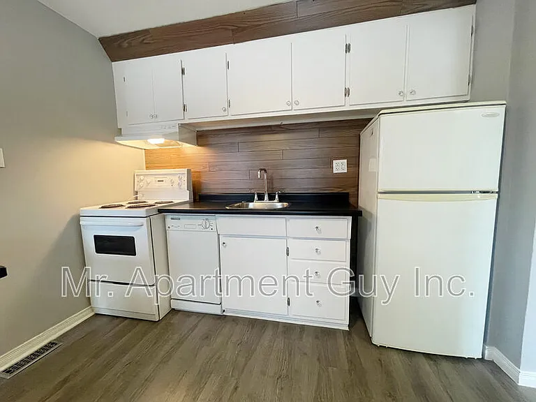 152 Arthur St S #GROUND — Photo 8