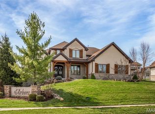 12854 Goodson Rd, Saint Louis, MO 63131