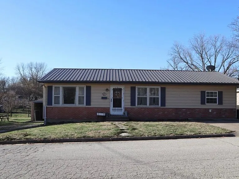503 E Oliver St — Photo 1