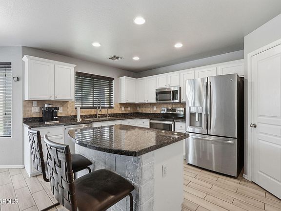 3rd image of 3989 E LOS ALTOS Drive