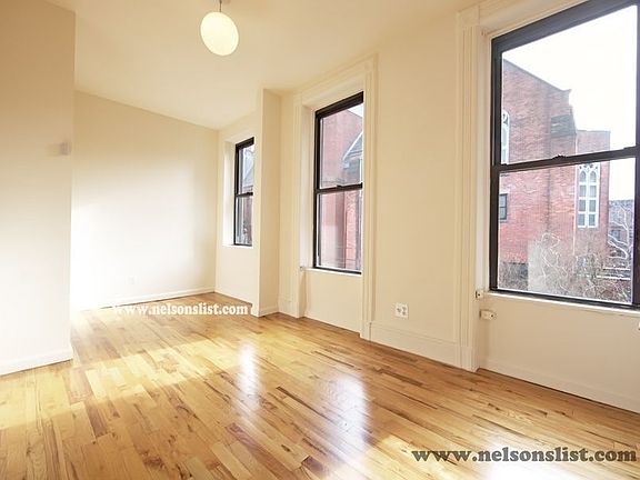 2nd image of 800 President St APT 3R