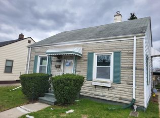 8084 Kaltz St, Center Line, MI 48015