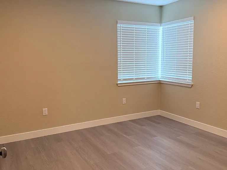 482 Dover Way #482 — Photo 13