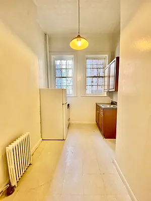 Rented by CMV Realty Inc. | media 5