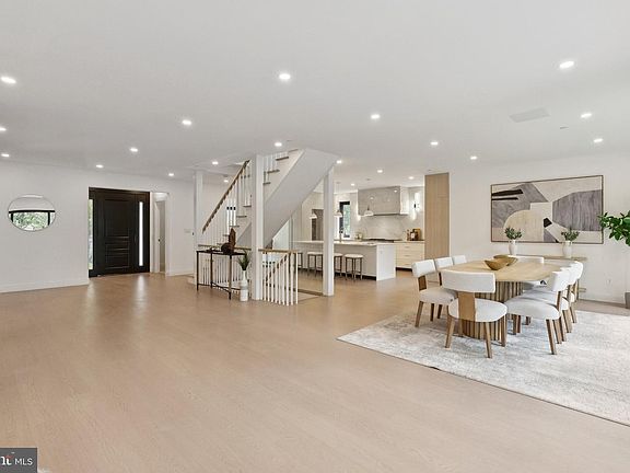 3rd image of 3 Alden Ln