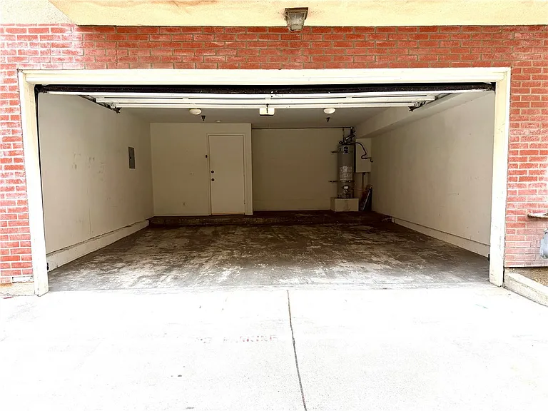 312 Genoa St #C — Photo 19