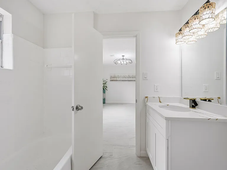7310 Londres Dr — Photo 24