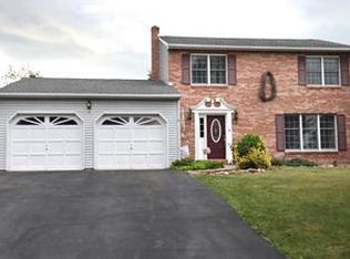 1079 Horizon Dr, Pen Argyl, PA 18072