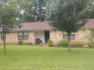 406 Daniels St, Palestine, TX 75803