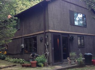 11240 Old Lake Rd, North East, PA