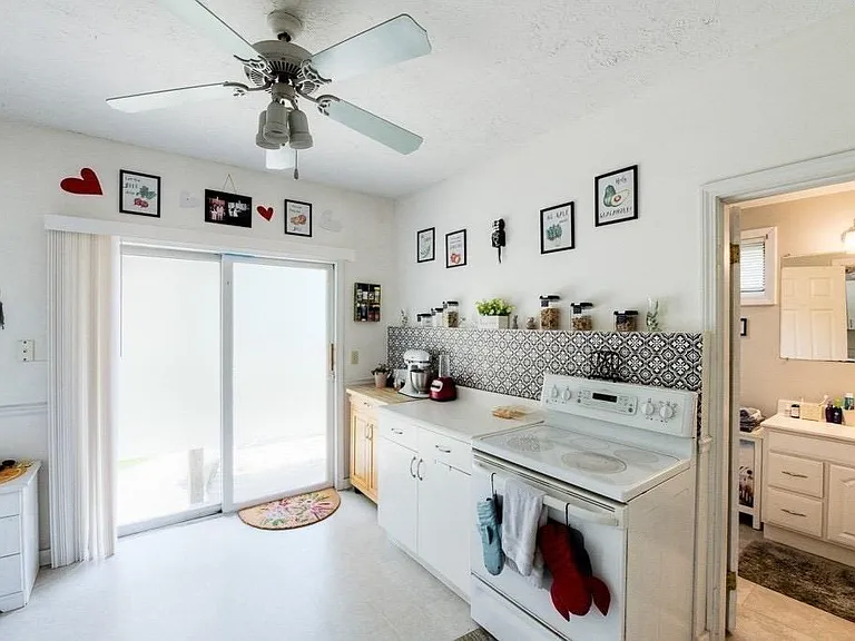 45 Scrimgeour Rd #1 — Photo 4