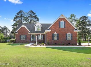 2143 Trails End Dr, Kinston, NC 28504