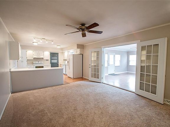 2nd image of 19210 Edgewood Ln
