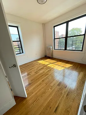 Rented by Lang Realty LLC | media 9