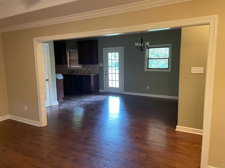 1003 S Maple St — Photo 9