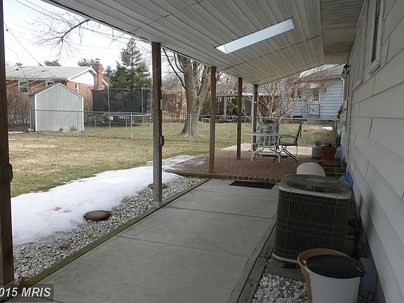 3rd image of 2317 Rockwell Ave