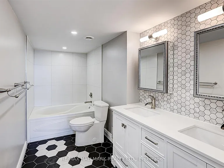 5 Rowntree Rd #Penthouse 1916 — Photo 18