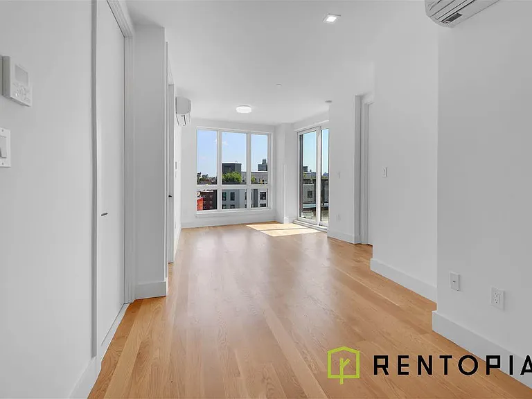 411 Meeker Ave #605D — Photo 5