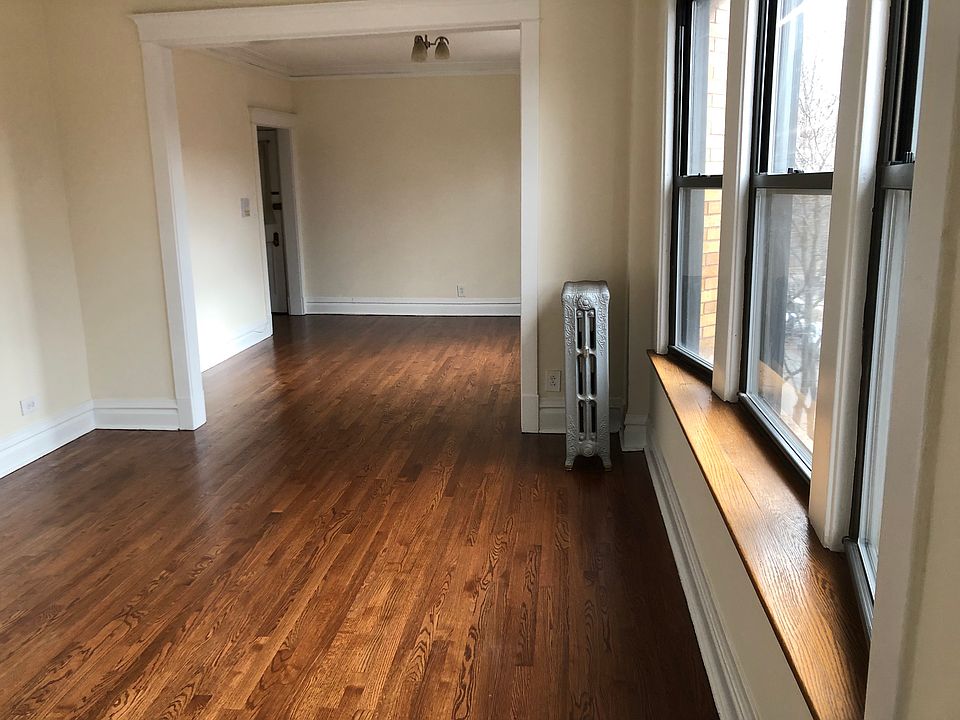 1st image of 1354 W Catalpa Ave Floor 3