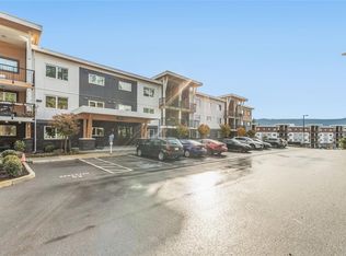 4820 Cedar Ridge Pl #202, Nanaimo, BC V9T 0M7