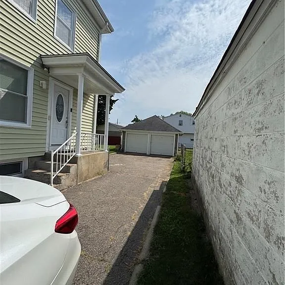 17 Booth Ave #2 — Photo 11
