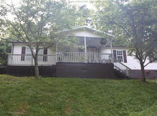 132 Ranch Lake Blvd, Scott Depot, WV 25560