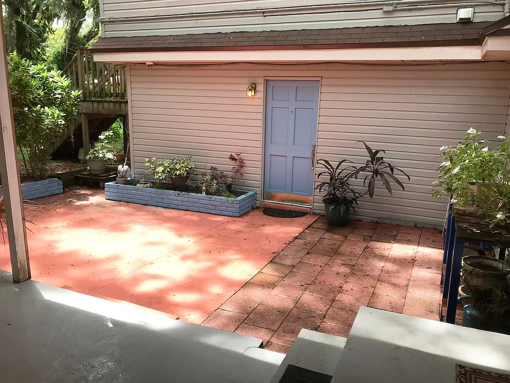 1 bed, 1200 sqft, $1,600 — Photo 2