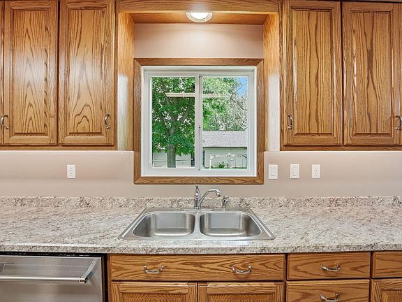 4th image of 516 Nelson Ave