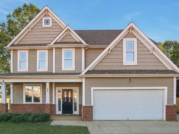 200 Collinsworth Dr, Clayton, NC 27527