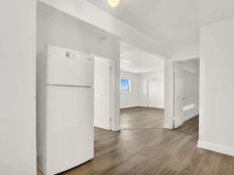 2701 Avenue E #15 — Photo 11
