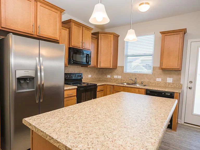 112 Raphael Pl — Photo 2