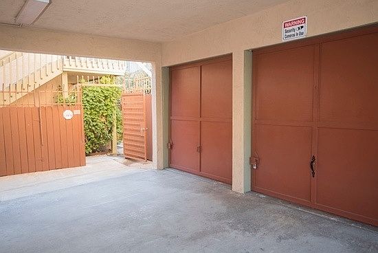 3rd image of 3005 Thorn St