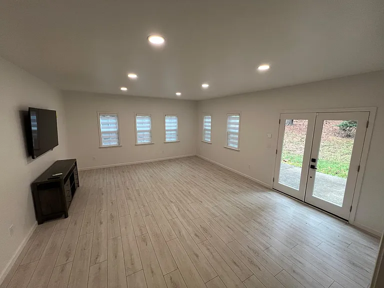 4008 Rock Mill Dr — Photo 16