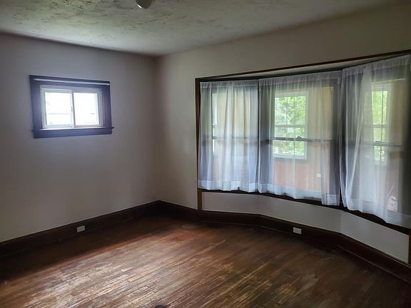 2nd image of 3608 Denison Ave #1