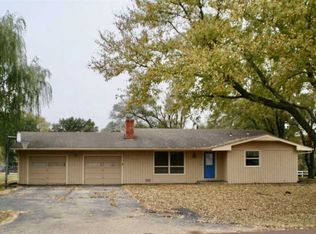 5333 NE Ashby Ln, Topeka, KS 66617