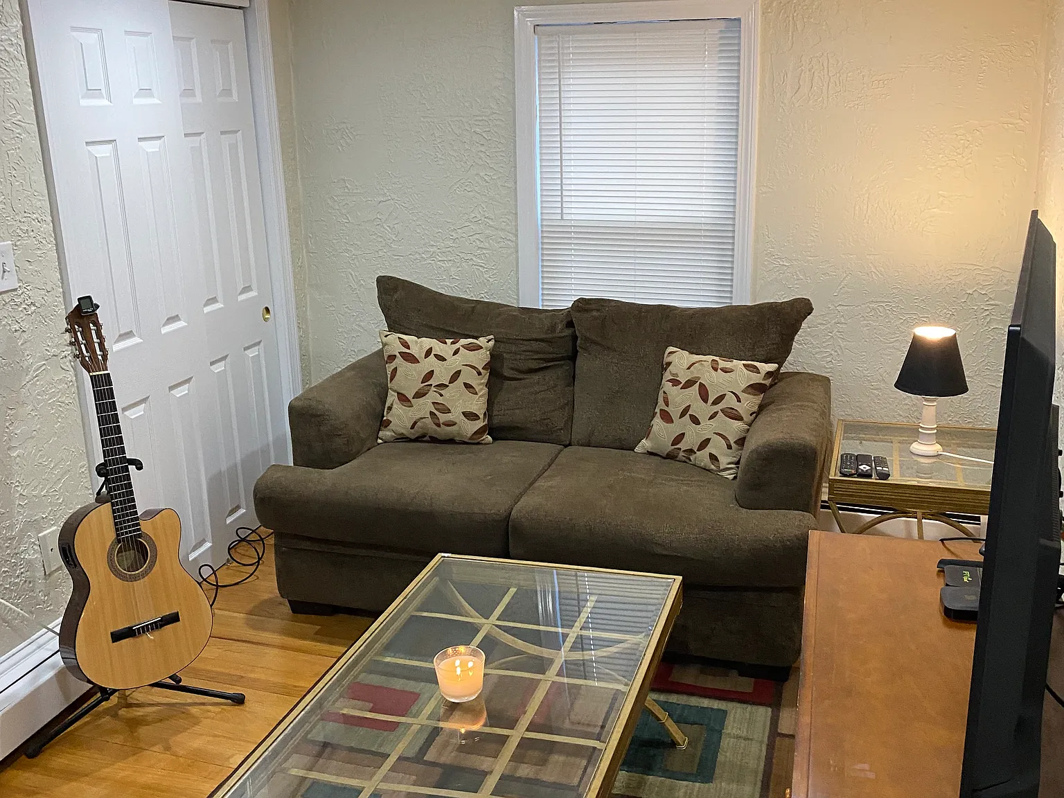 1 bed, 400 sqft, $2,100 — Photo 2