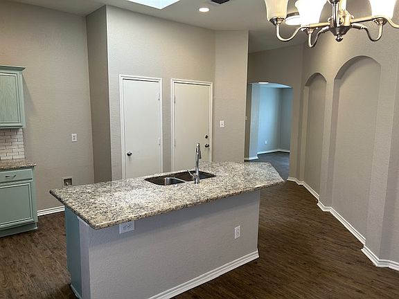 4th image of 522 Appaloosa Dr
